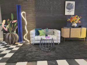 Light Tube Stehlampe 3